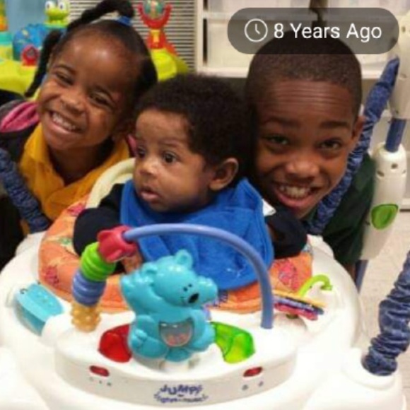 Meet your Posher, Netia - Picture 3 of 4